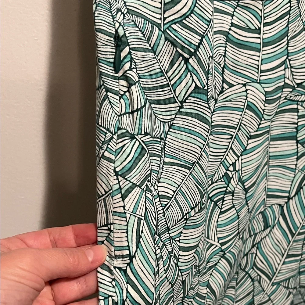 Title Nine Green and White Geometric Dress - Picture 7 of 10